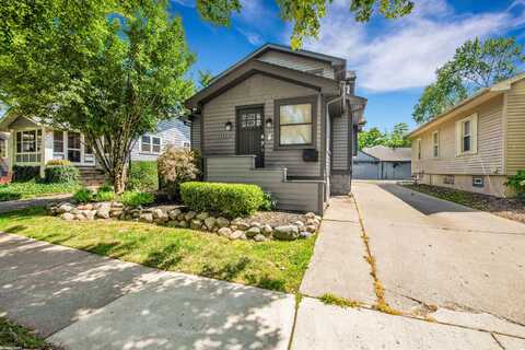 1444 Bennaville, Birmingham, MI 48009
