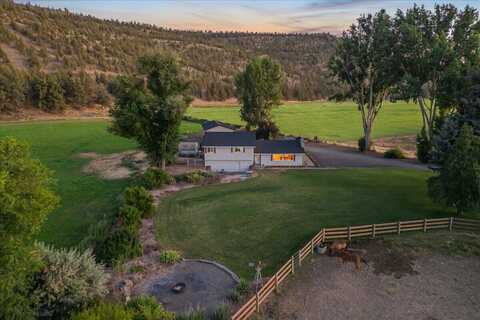 100 NE Jumping Grass Lane, Prineville, OR 97754