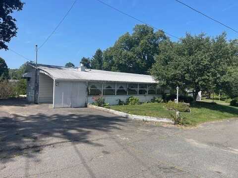 18 Riverview Circle, Brimfield, MA 01010