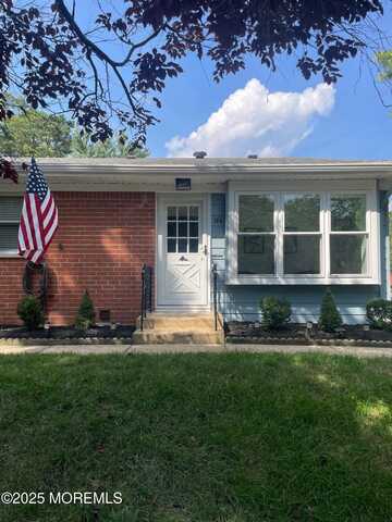 18 Valley Forge Drive, Whiting, NJ 08759