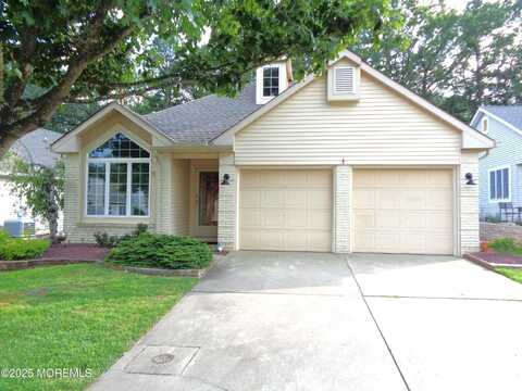 2333 Agincourt Road, Toms River, NJ 08755