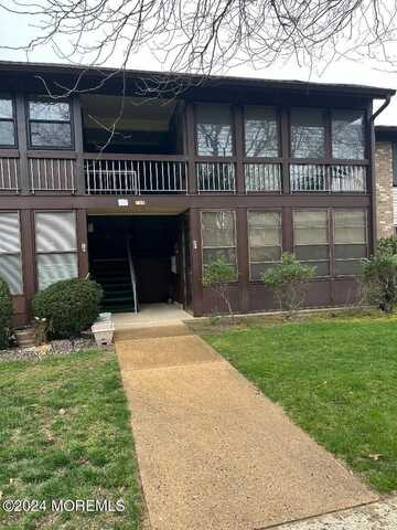 118 Amberly Drive, Manalapan, NJ 07726