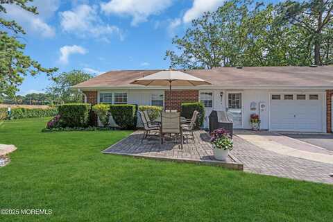 854d Thornhill Court, Lakewood, NJ 08701