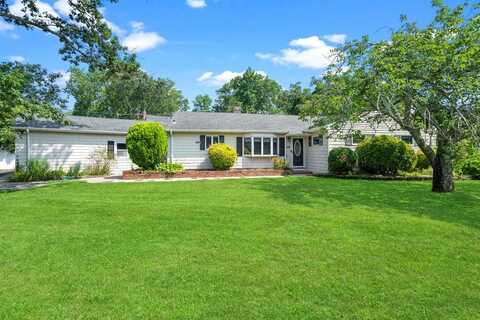189 Connetquot Drive, Oakdale, NY 11769