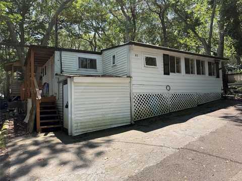 41 Woodcliff Trail, Baiting Hollow, NY 11933