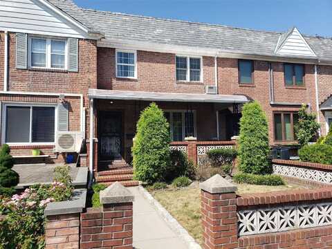 61-16 81st Street, Middle Village, NY 11379