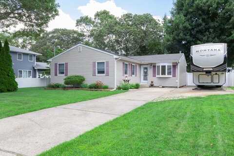 11 Applegate Drive, Mastic, NY 11950