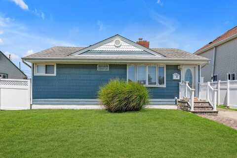 62 Grant Street, Freeport, NY 11520