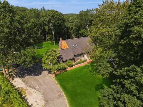 65 Fox Run Lane, Riverhead, NY 11901
