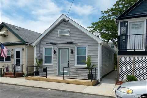 313 Beach 101 Street, Rockaway Park, NY 11694