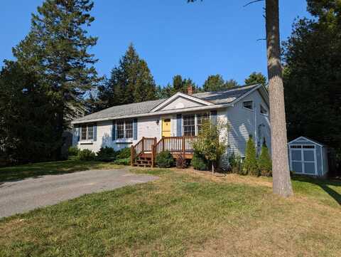 99 Yankee Avenue, Bangor, ME 04401