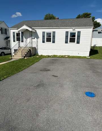 2213 Hemlock Hill, BLUEFIELD, WV 24701