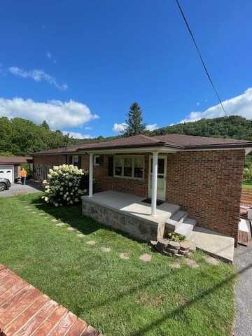 202 Tabor Road, BLUEFIELD, WV 24701