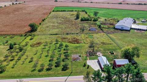 2s227 Green Road, Elburn, IL 60119