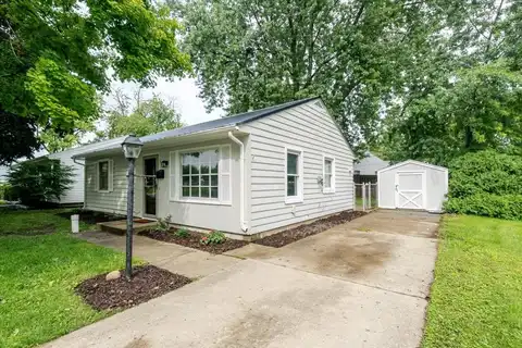 307 Meadows Avenue, Bloomington, IL 61701