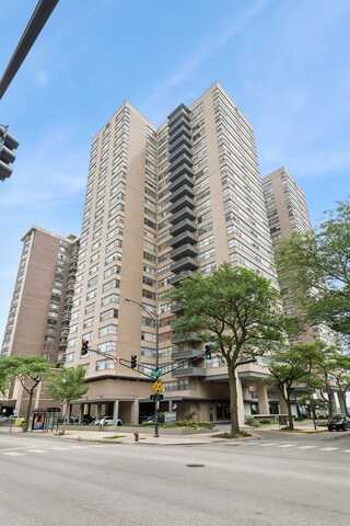 6301 N Sheridan Road, Chicago, IL 60660