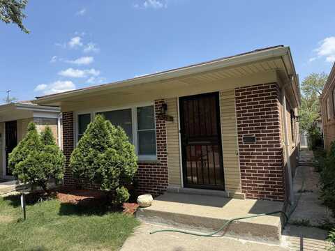 8225 S Wentworth Avenue, Chicago, IL 60620