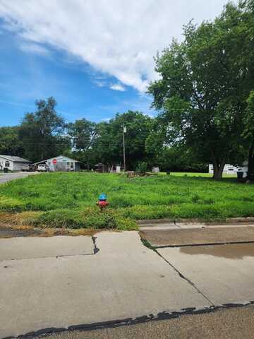 206 S Washington Street, Tuscola, IL 61953