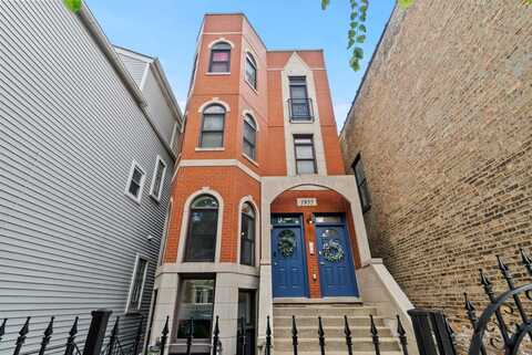 1955 W MELROSE Street, Chicago, IL 60657