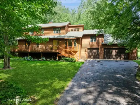 2320 Crystal Way, Crystal Lake, IL 60014