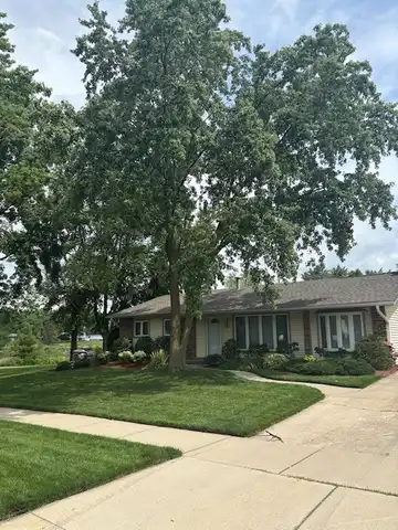 1735 Highland Boulevard, Hoffman Estates, IL 60169