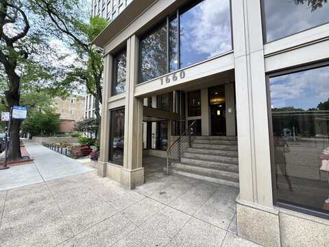 1660 N LaSalle Street, Chicago, IL 60614