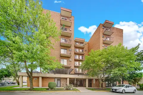 7830 W North Avenue, Elmwood Park, IL 60707