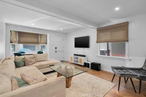 225 42nd Street, Manhattan Beach, CA 90266