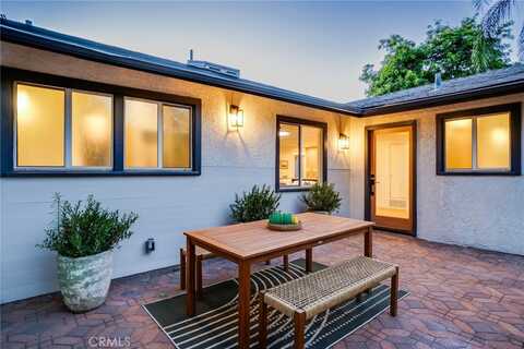 1393 Navarro Avenue, Pasadena, CA 91103