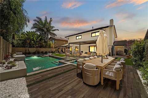 6431 Reubens Drive, Huntington Beach, CA 92647