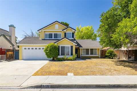 3238 W Avenue J2, Lancaster, CA 93536
