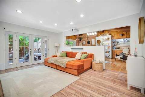 6556 Greenbush Avenue, Van Nuys, CA 91401