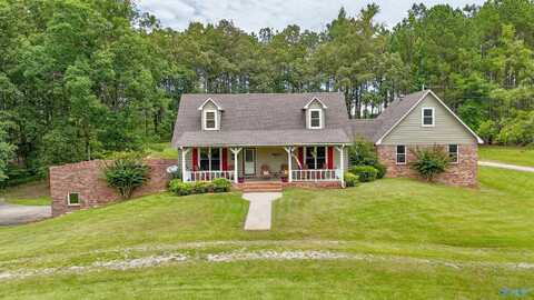 672 Kemp Road, Hamilton, AL 35570