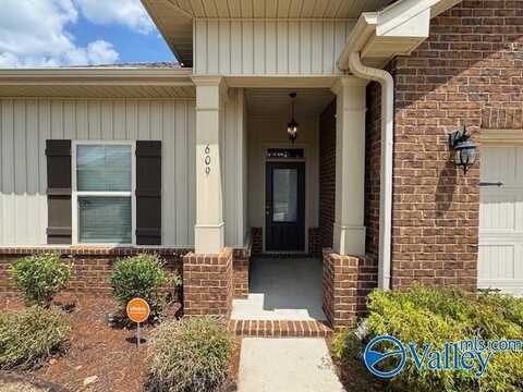 609 Willow Crest SW, Madison, AL 35756
