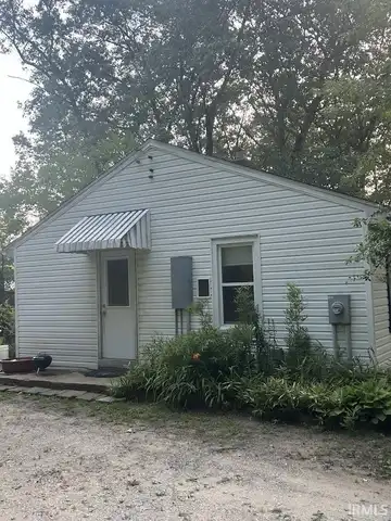 11335 E 400N Route, Grovertown, IN 46531