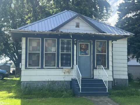 306 3rd St., Livermore, IA 50558