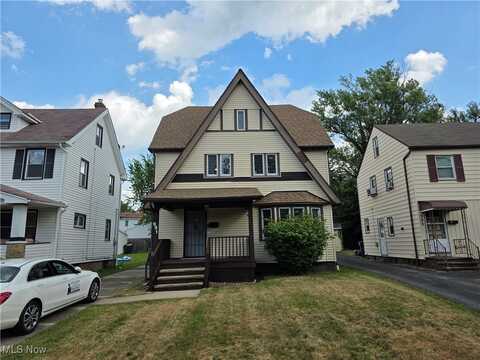 991 Helmsdale Road, Cleveland, OH 44112