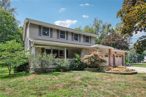 2424 Lyndon Drive, Uniontown, OH 44685