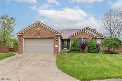 2806 Pin Oak Street NE, Canton, OH 44704
