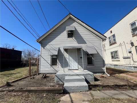 4278 Warner Road, Cleveland, OH 44105