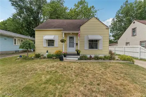 48 Berwyck Drive, Akron, OH 44312