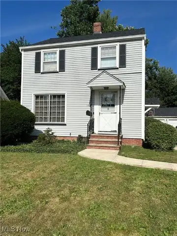 1437 Summit Drive, Mayfield Heights, OH 44124