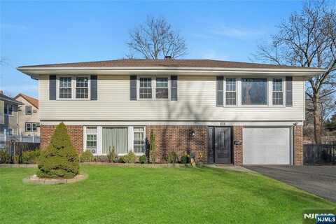 147 Pine Avenue, New Milford, NJ 07646