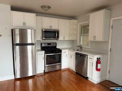 25 Pine Street 27B, Verona, NJ 07044