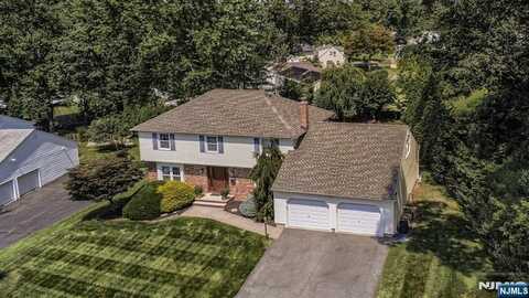 6 Webster Drive, Wayne, NJ 07470