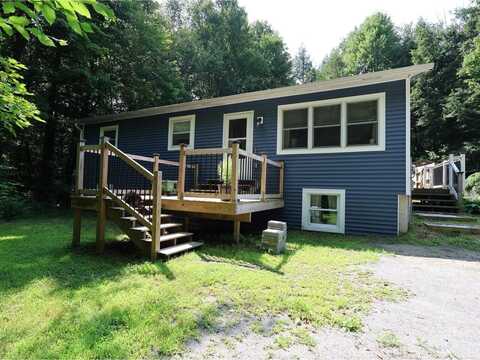 352 Cedarwood Terrace, Georgia, VT 05468
