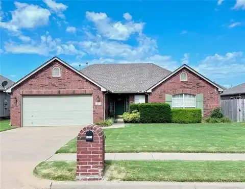 5218 Redbud Drive, Sand Springs, OK 74063
