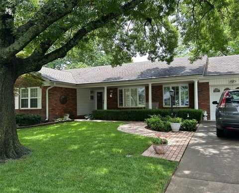 7432 E 68th Place, Tulsa, OK 74133