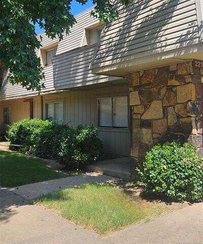 2210 E 66th Place, Tulsa, OK 74136