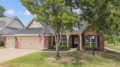 10104 N 140th East Avenue, Owasso, OK 74055